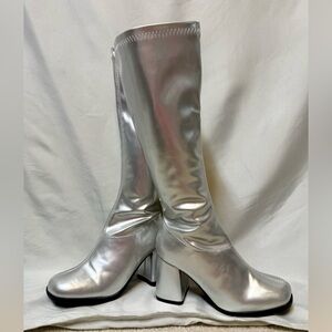 NIB Rubies Silver GoGo Boots Women’s Size 6